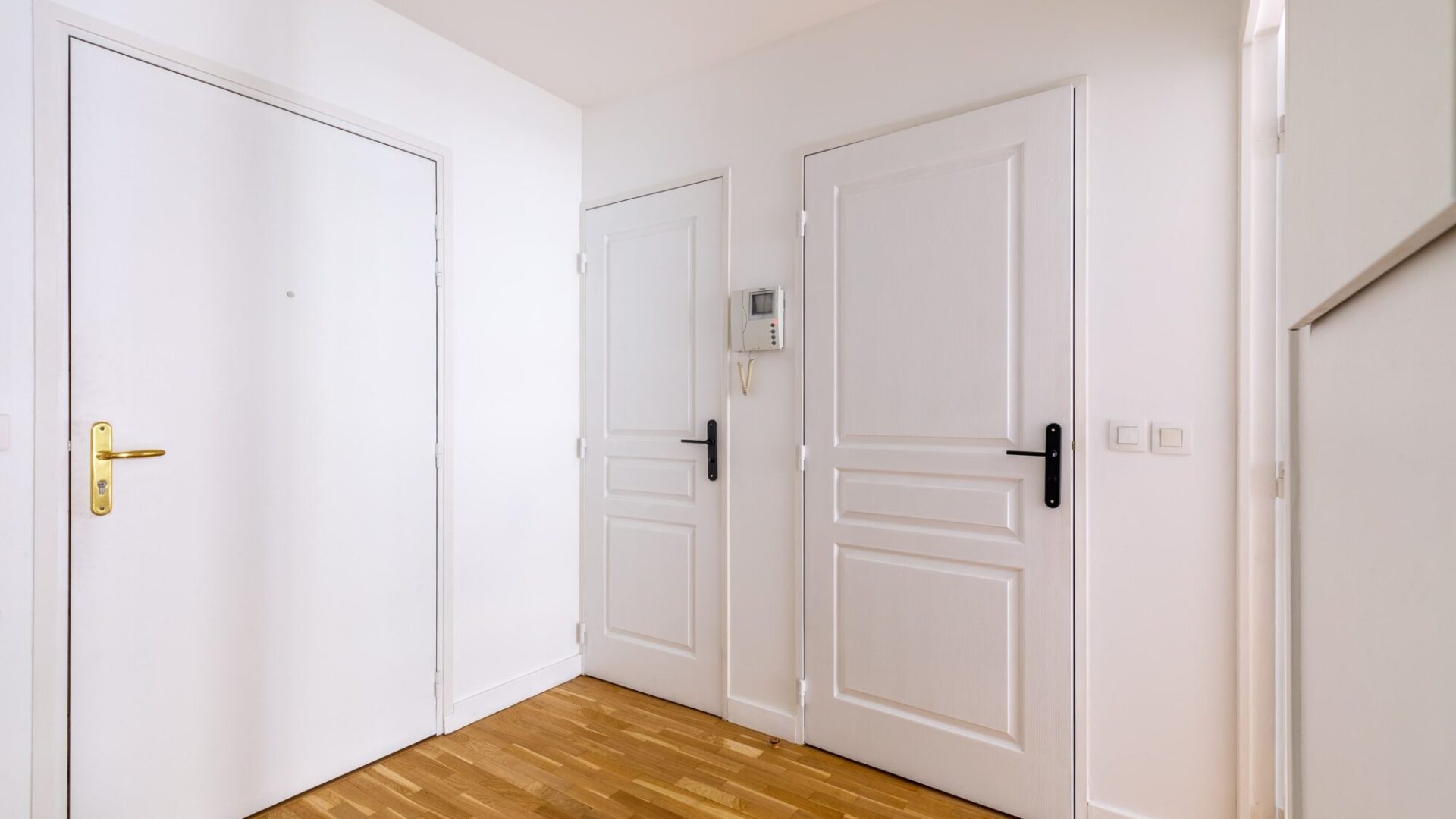 Hall de l’appartement T2 à Lyon 7, par Nestia