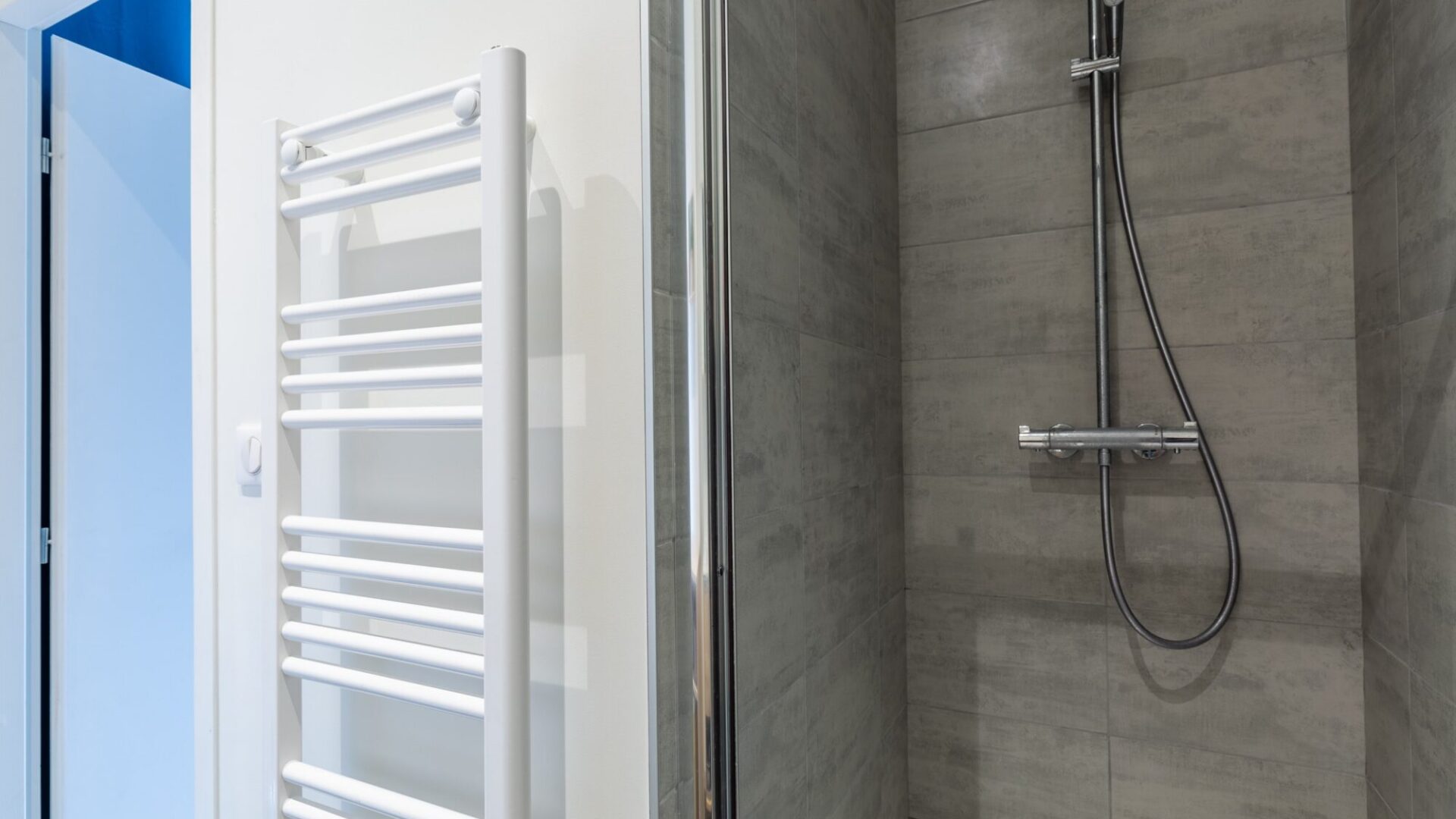 Salle d’eau de l’appartement T2 à Lyon 7, par Nestia